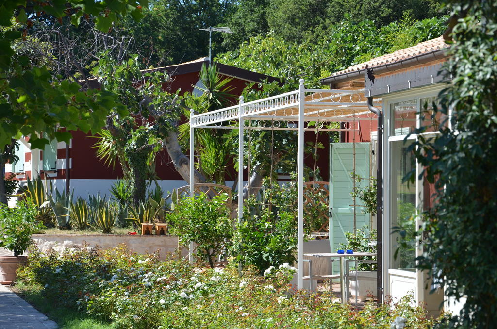 Borgo Rosso Country House B&B Sirolo Exterior photo